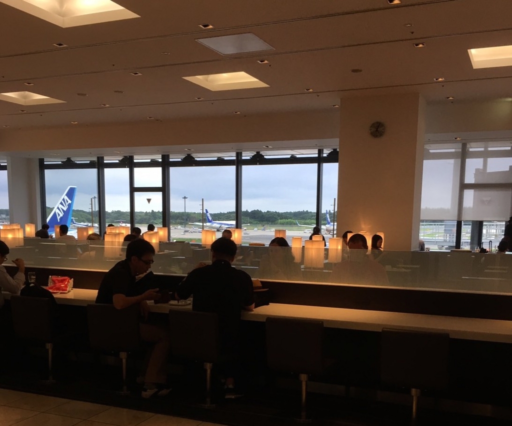 ANA LOUNGE 光景