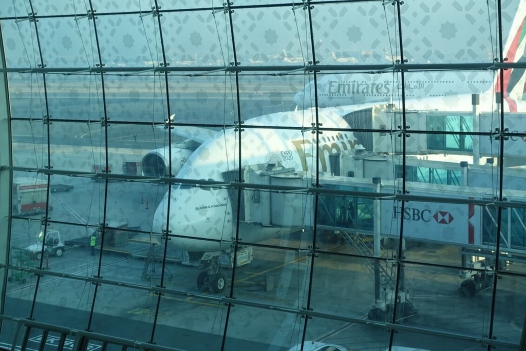 ドバイ空港A380